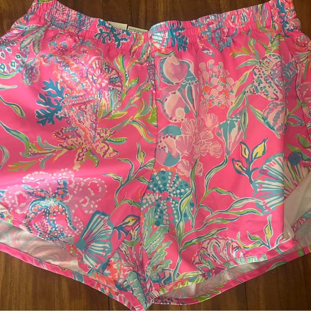 Lilly Pulitzer Luxletic Shorts Size Small